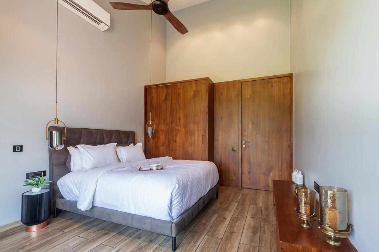 Stayvista'S Villa 107 At Canary Farms - Pure Veg With Huge Lawn, Pool And Home Theatre Lonavala Exteriör bild