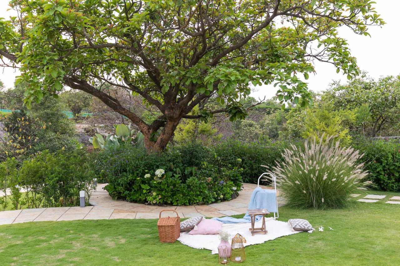 Stayvista'S Villa 107 At Canary Farms - Pure Veg With Huge Lawn, Pool And Home Theatre Lonavala Exteriör bild