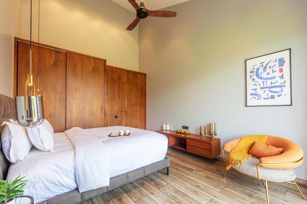 Stayvista'S Villa 107 At Canary Farms - Pure Veg With Huge Lawn, Pool And Home Theatre Lonavala Exteriör bild